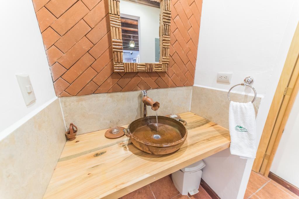 Villas Jucanya Super Higienizadas Panajachel Chambre photo